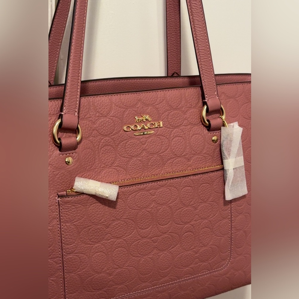 Station Tote Bag in signature leather - Picture 6 of 11